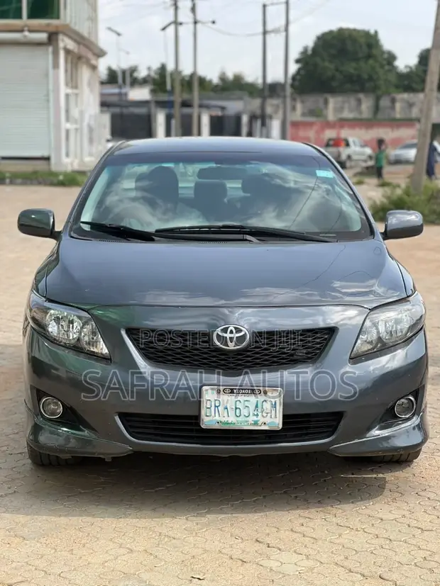 Toyota Corolla 2008 Gray - 1