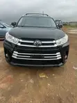 2017 Toyota Highlander LE 4x4 V6 SUV - 1