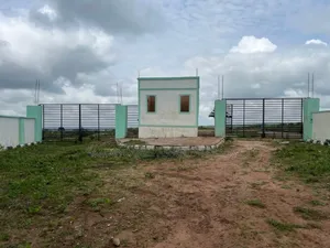 Filin Zama don Siyarwa a Ibusa, Asaba, Jihar Delta