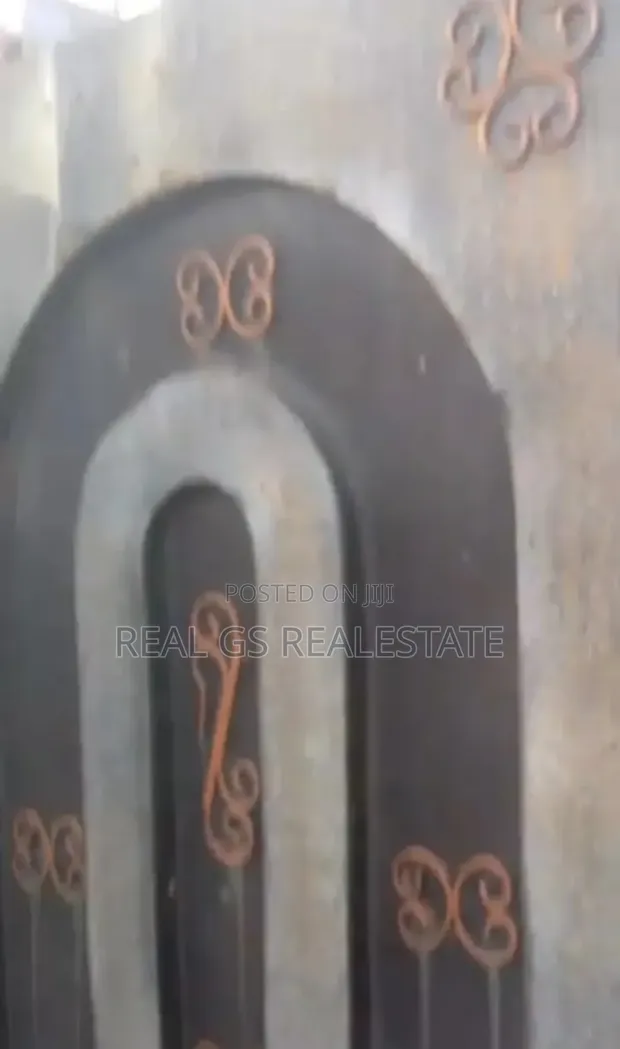 Filin 50x110 Mai Shinge, Tsohuwar Hanyar Mataimakin Gwamna, Asaba - 1