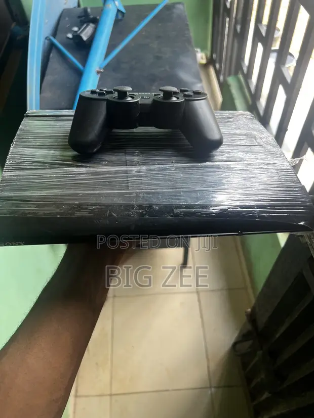 PS3 Super Slim Console - 1
