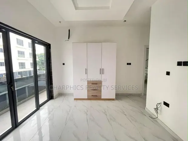 3 Bedroom Apartment with BQ in Ikeja GRA for Sale - 1