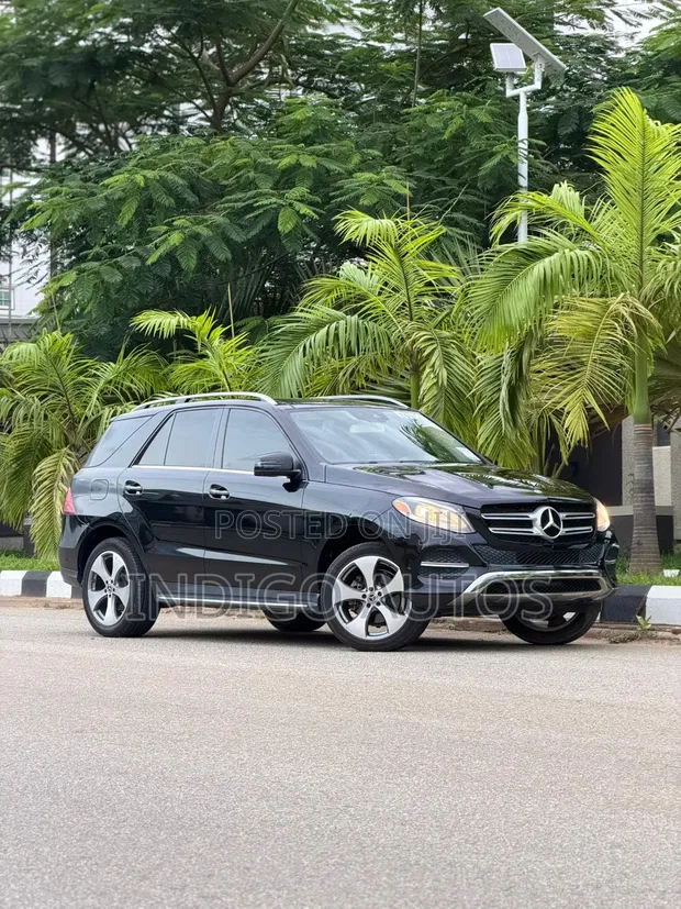 Mercedes-Benz GLE 350 2018 Blue - 1