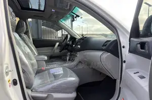 2011 Toyota Highlander Limited White