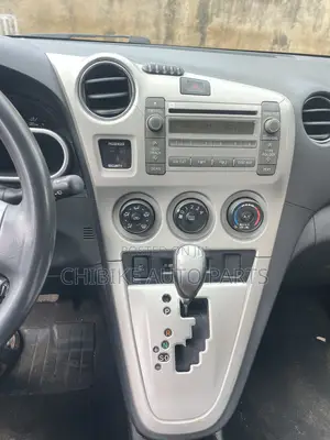 Toyota Matrix/Pontiac Vibe 2008-2011 Android Navigation & Reverse Camera