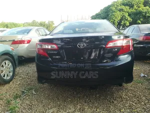 Toyota Camry LE Sedan ta 2012