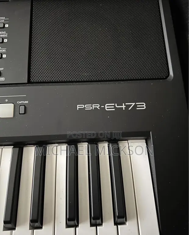 Yamaha PSR-E473 Electronic Keyboard - 1