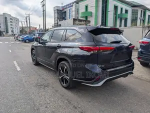 2022 Toyota Highlander XSE