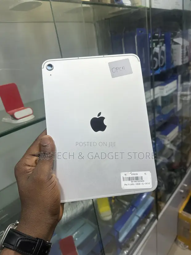 Apple iPad Pro 11" (2025) 128GB Silver - 1