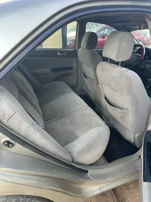 2006 Toyota Camry LE 2.4L Gold