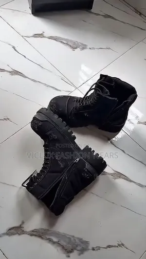Luxury Balenciaga Men's Black Leather Boots