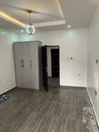 Gidan Kwanciya Na Bedroom 1 Mai Kayan Amfani A Wuye - 1