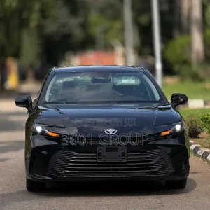 Toyota Camry LE 2025 Black
