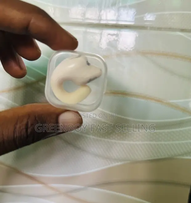 Original Wireless Bluetooth Earpods - 1