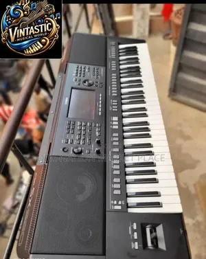 Yamaha PSR-SX700 Arranger Keyboard