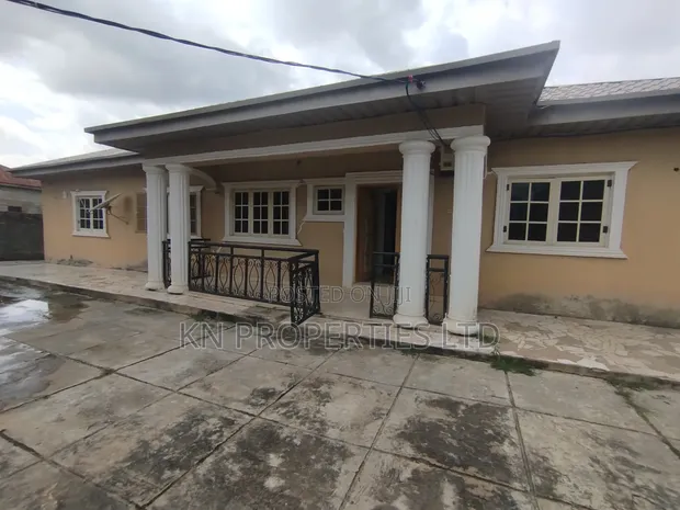 4 Bedroom Bungalow Arenta, Airport Road, Sabon Lugbe - 1