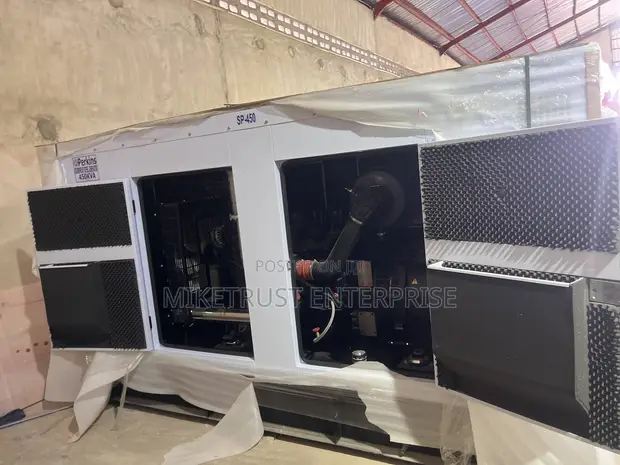 450KVA Perkins Diesel Soundproof Generator - 1