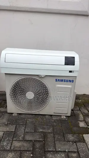 Hisense 1.5 HP Jirgin Sama