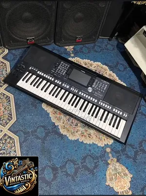 Yamaha PSR-S975 Arranger Workstation Keyboard