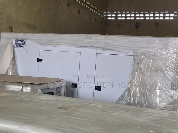 400kVA Perkins Diesel Soundproof Generator - 1