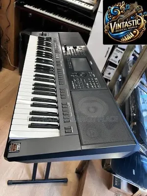 Yamaha PSR SX900 Arranger Workstation