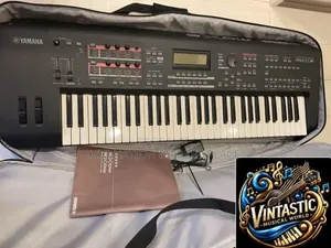 Yamaha MOX 6 Synthesizer Workstation