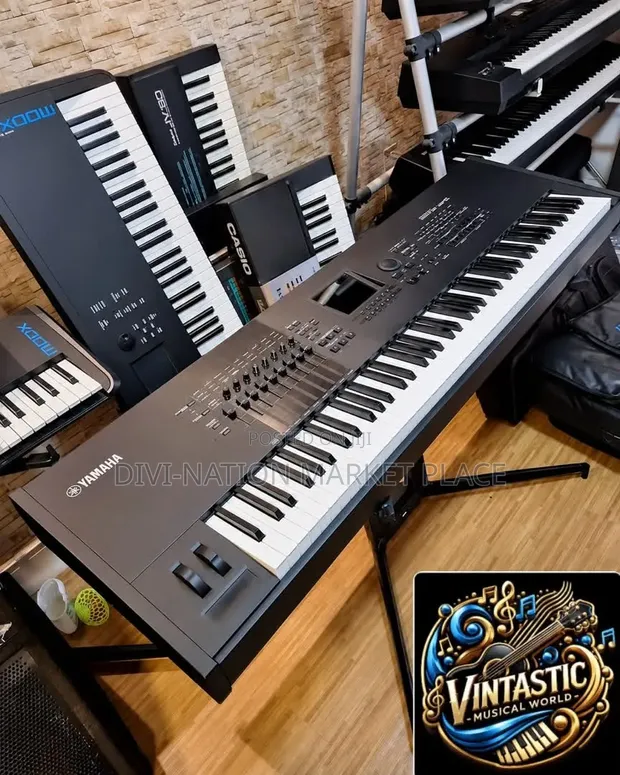 Yamaha MOTIF xF8 Electronic Keyboard - 1
