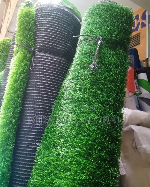 Artificial 20mm Turf Flooring for Outdoor Spaces - 1