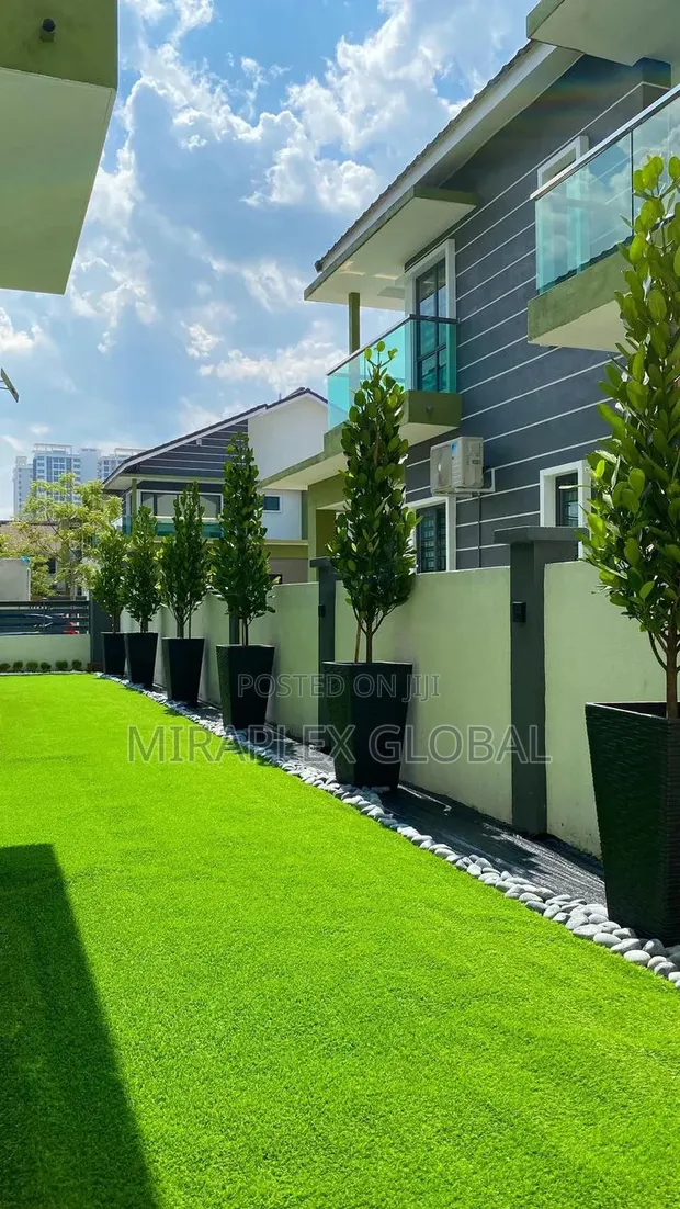 Artificial Grass Mat - Quality Landscaping Finish - 1