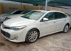 Toyota Avalon 2013 Fari