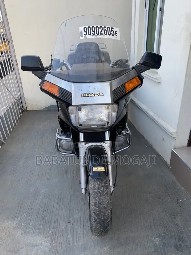 Honda Gold Wing 1986 Black - 1