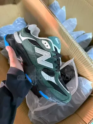 New Balance Chunky Sneakers - Men's Size 41-45
