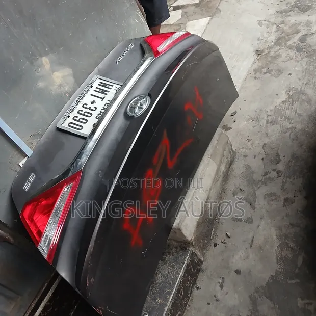 Toyota Camry 2015 Boot - 1