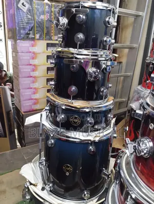 D-B Performance 5-Piece Acoustic Drum Set