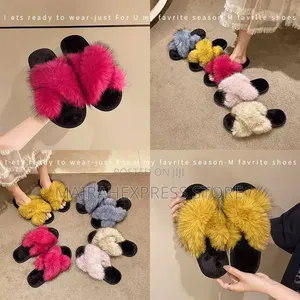 Classic Fluffy Indoor Slides - Brand New