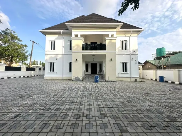 Furnished 6-Bedroom Luxury Duplex in Wuse Zone, Abuja - 1