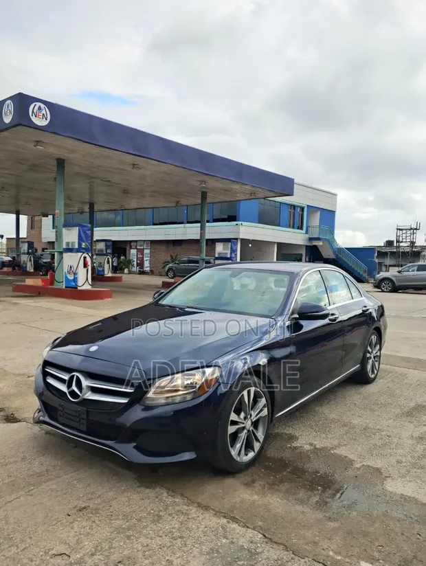 Mercedes-Benz C300 2016 Blue - 1