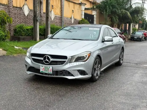 Mercedes-Benz CLA-Class CLA 250 4MATIC Sedan 2015 Silver - 1