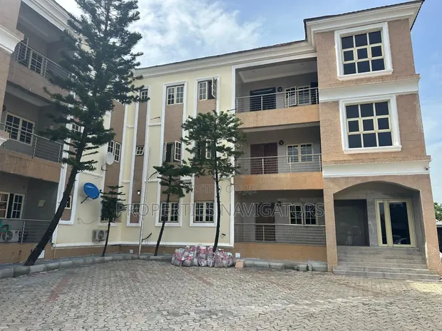 3 Bedroom Block of Flats don haya a Jabi, Abuja - 1