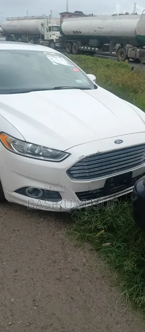 2016 Ford Fusion SE AWD White