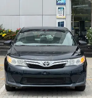 2013 Toyota Camry LE - Sayarwa Mai Gaggawa