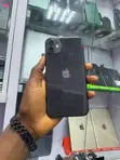 Apple iPhone 11 64GB Baki - 2