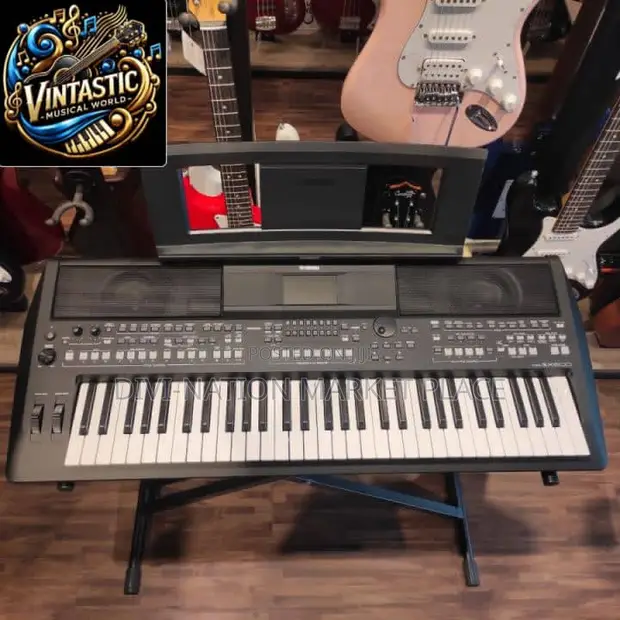 Yamaha PSR SX600 Arranger Keyboard - 1