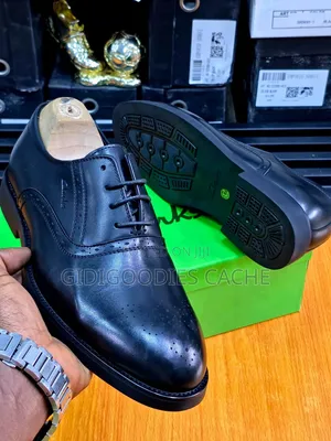 Men's Cap-Toe Brogue Shoes - Black Leather