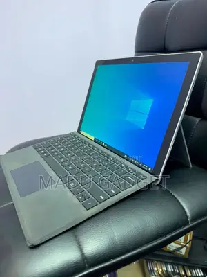 Microsoft Surface Pro 6 128GB SSD 8GB RAM