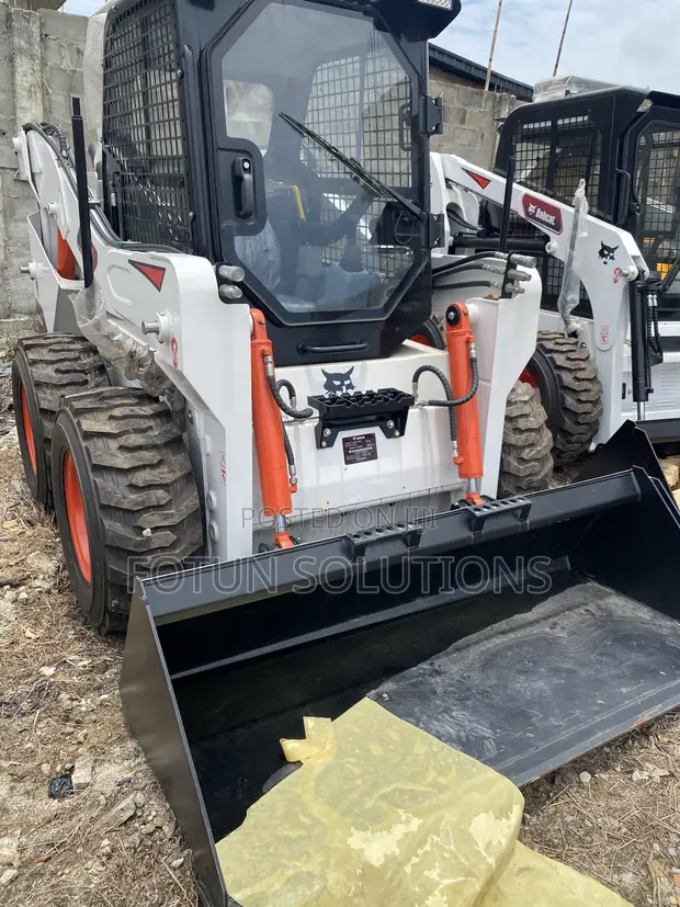 Bobcat Pay Loader Machine - Model 550 - 1