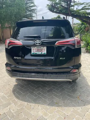 2018 Toyota RAV4 XLE SUV - Foreign Used