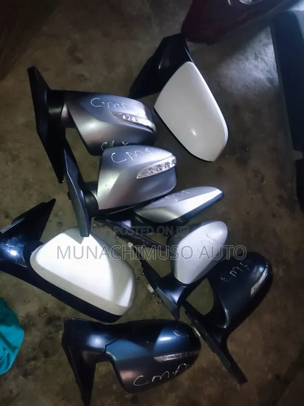Used Hyundai Elantra Side Mirror - 1