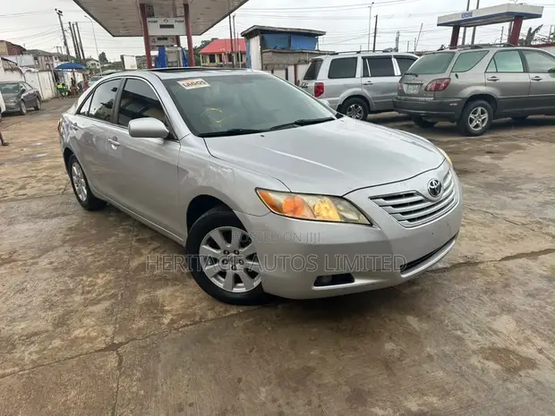 2008 Toyota Camry XLE V6 Sedan - 1