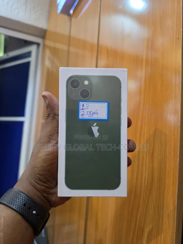 New Apple iPhone 13 256GB - 1